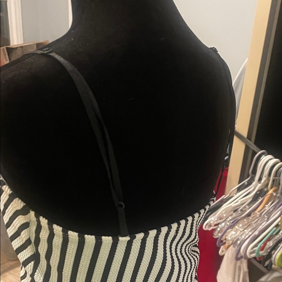 Striped Black and White Peplum Dress Charlotte Russe small - Picture 3 of 3